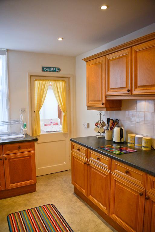 Queens Apartment Γουόρδινγκ Εξωτερικό φωτογραφία